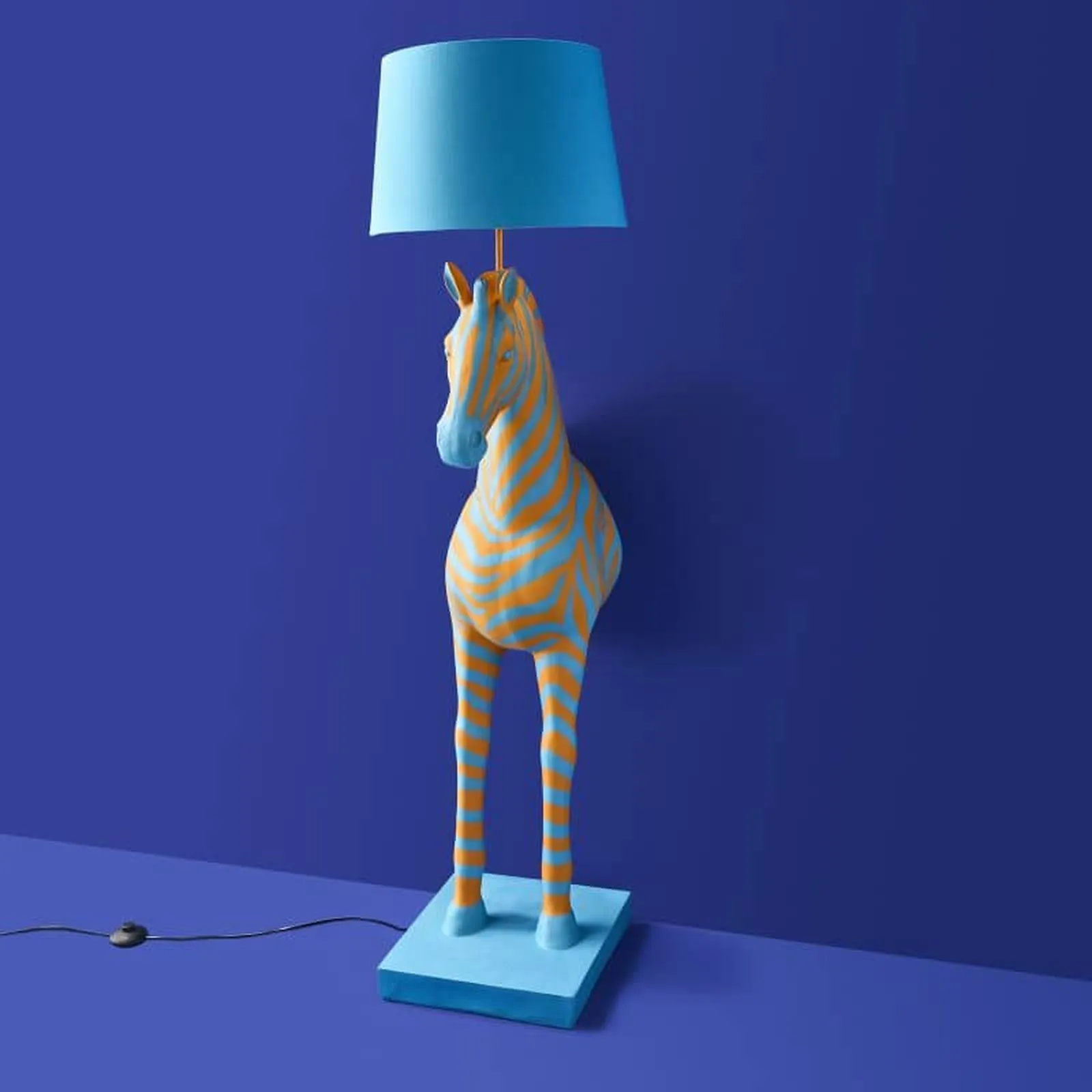 Zebra Zora gulvlampe i blått og oransje